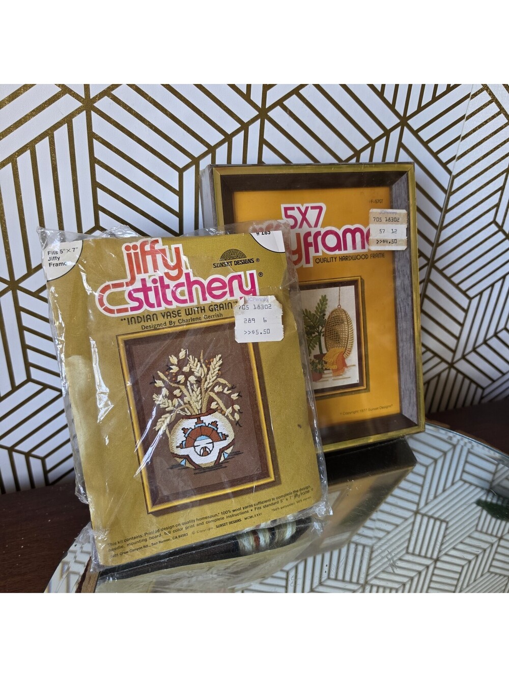 Vintage Jiffystitchery Kit #289 Indiana Vase With Grain Pattern And Frame 5x7
